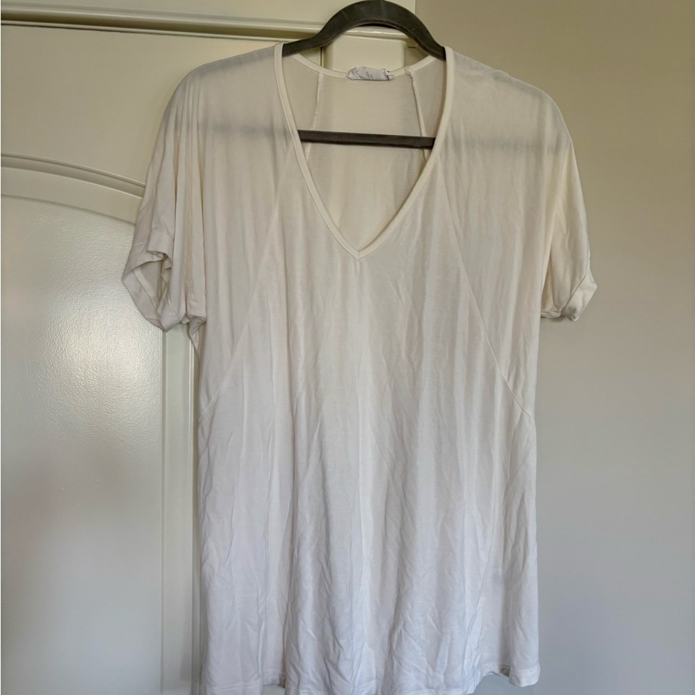 3/$20 Carly Jean Los Angeles Cream V-Neck Tee